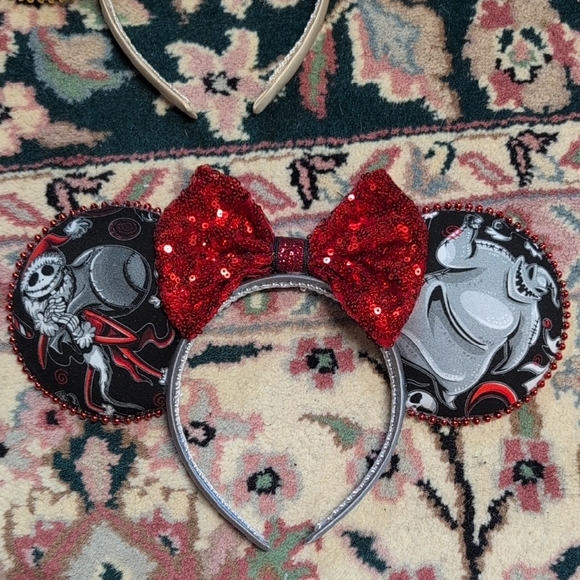 Sparkling Disney-Inspired Mickey Ears Headband Collection - Picture 2 of 9